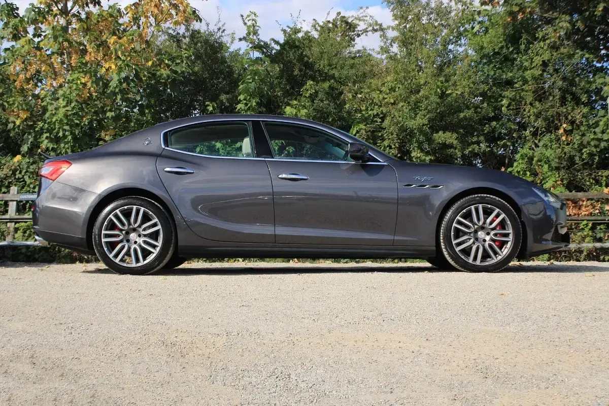 Used Maserati Ghibli 275 HP (202 kW) 2016 Grey Sedan