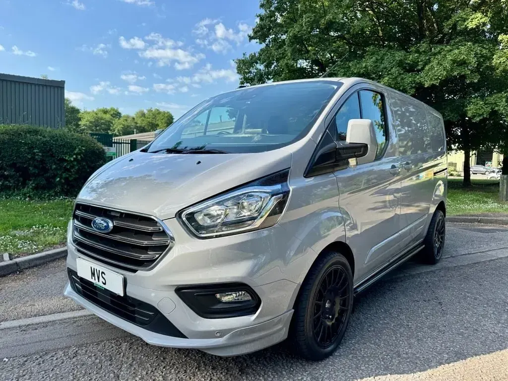 Used Ford Transit Custom Limited 130 HP (95 kW) 2023 Grey Van
