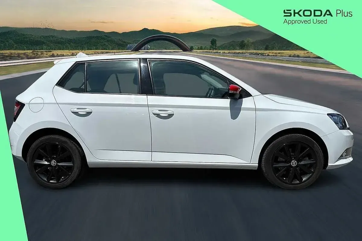 Used Skoda Fabia 108 HP (79 kW) 2017 Moon white metallic Hatchback