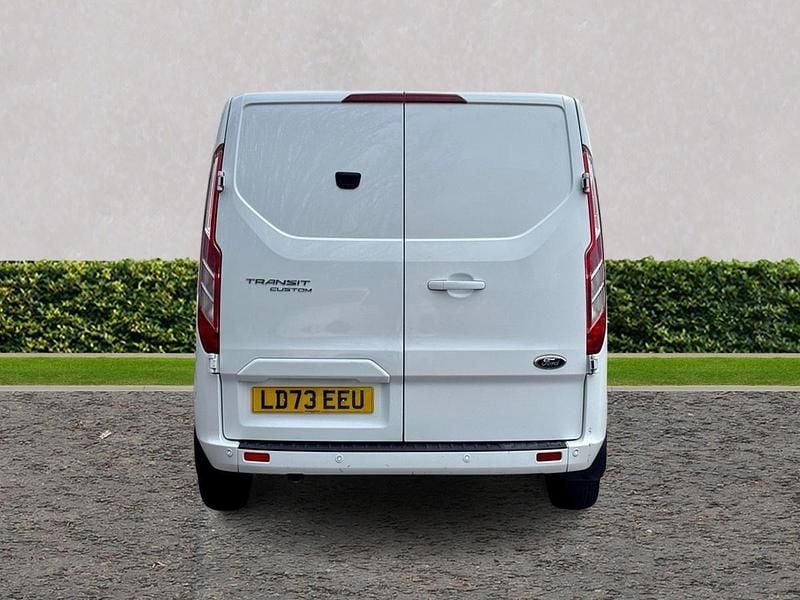 Used Ford Transit Custom Limited 130 HP (95 kW) 2024 White Van