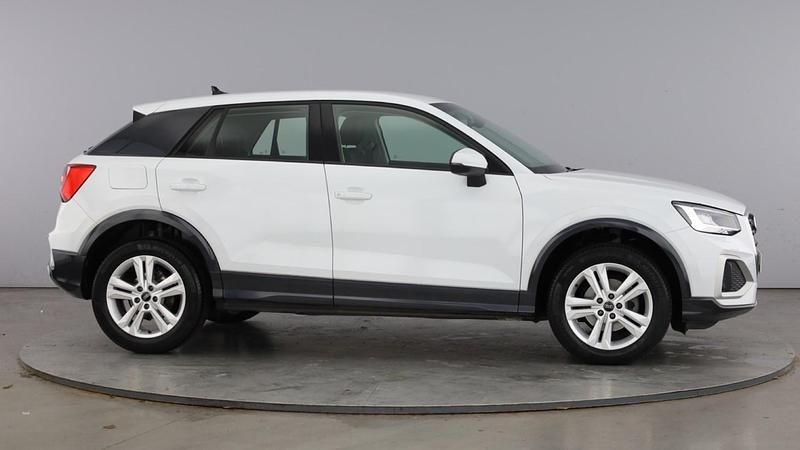 Used Audi Q2 Sport 150 HP (110 kW) 2024 Glacier white SUV