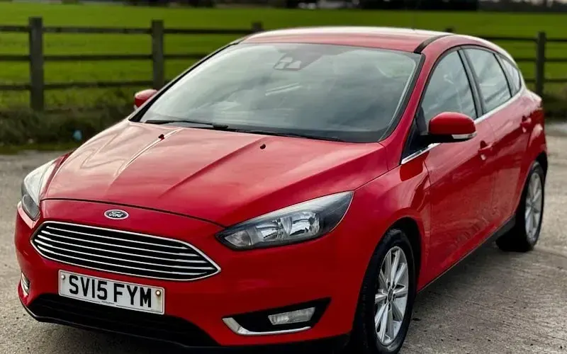 Used Ford Focus Titanium 125 HP (91 kW) 2015 Red Hatchback
