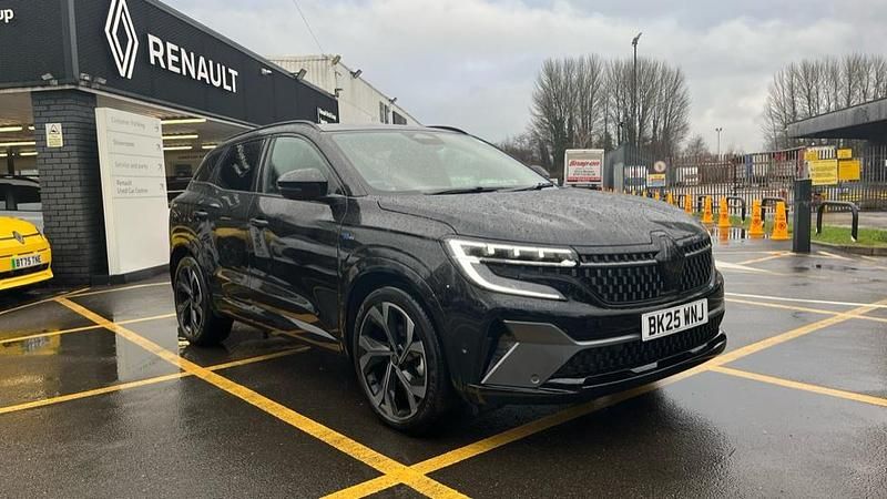 Used Renault Austral Iconic Esprit Alpine 200 HP (147 kW) 2025 Metallic  diamond black  SUV