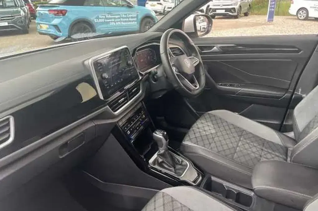 Begagnad VW T-Roc R-line 150 HK (110 kW) 2022 Vit SUV