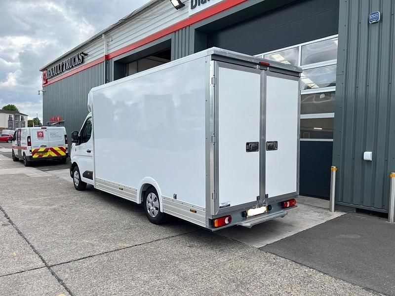 New Renault Master 2025 White Van