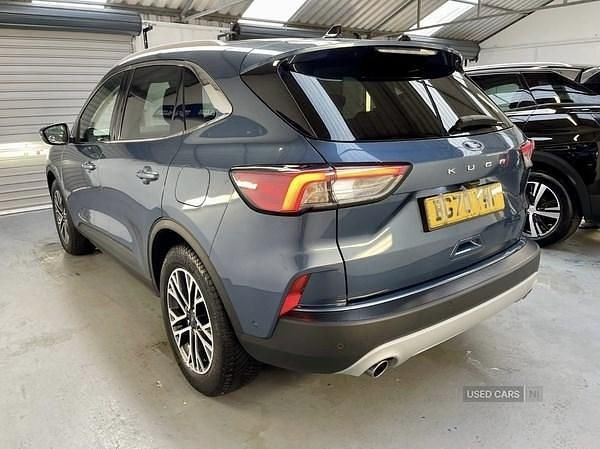 Usado Ford Kuga Titanium 120 CV (88 kW) 2020 Azul SUV