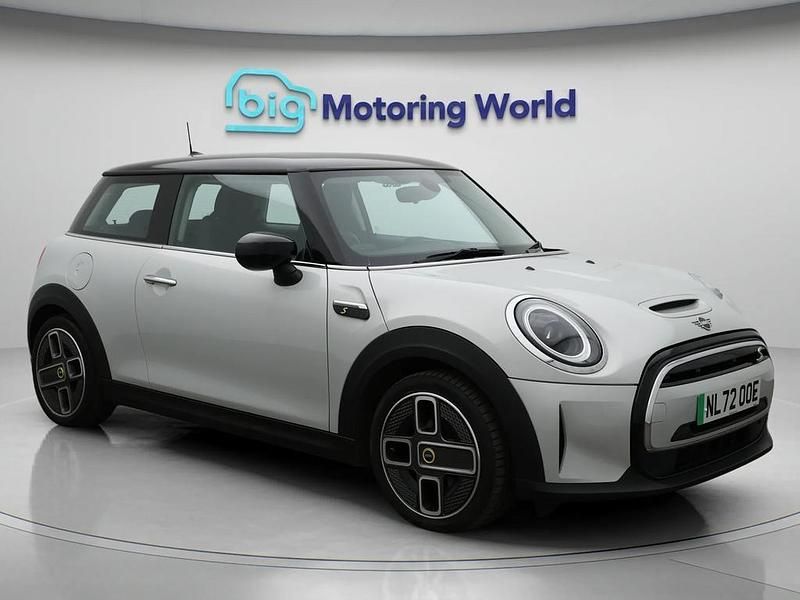 Silver Used 2022 Mini Cooper SE Hatch Hatchback | £13,100 (Good price) - Image 1/4