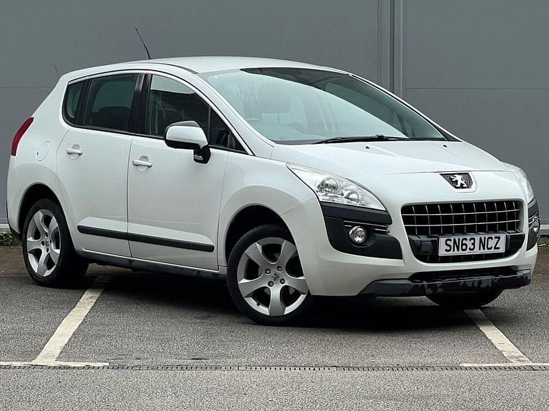White Used 2013 Peugeot 3008 Active Hatchback | £3,495 (Fair price) - Image 1/4