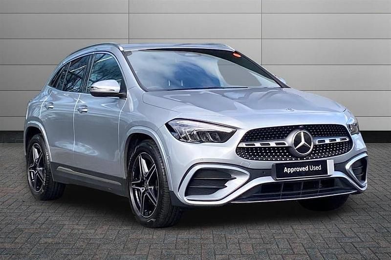 Used Mercedes GLA200 Executive 163 HP (119 kW) 2025 High tech silver SUV