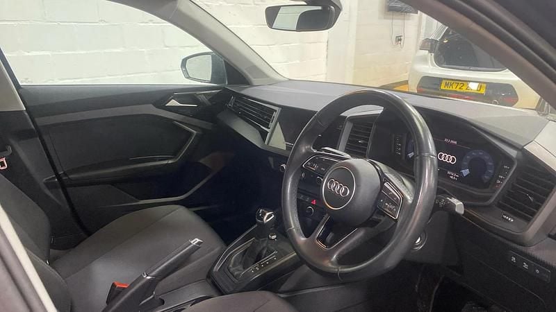 Used Audi A1 110 HP (80 kW) 2023 Grey SUV