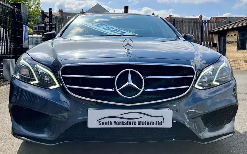 Begagnad Mercedes E350 Premium 258 HK (189 kW) 2016 Grå Sedan