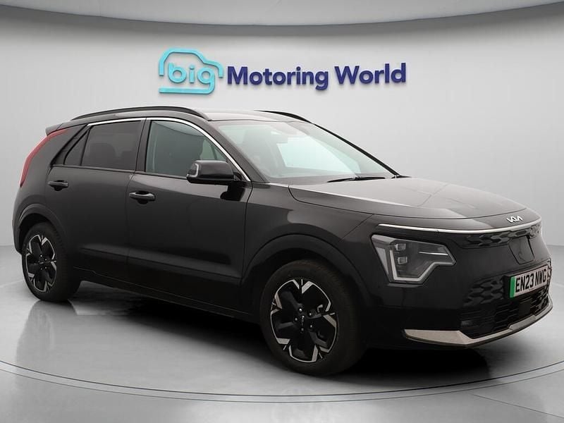 Black Used 2023 Kia e-Niro SUV | £18,500 (Super price) - Image 1/4