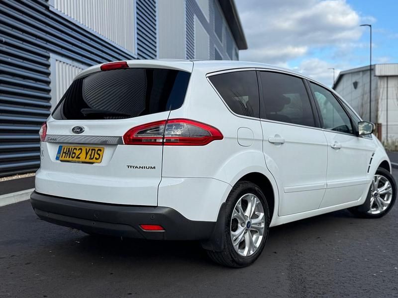Used Ford S-MAX Titanium 2012 White MPV