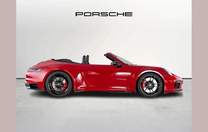 Used Porsche 911 472 HP (347 kW) 2022 Red Cabriolet