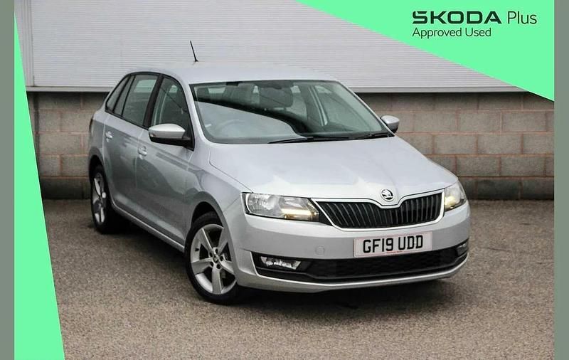 Used Skoda Rapid SE 95 HP (69 kW) 2019 Silver Hatchback