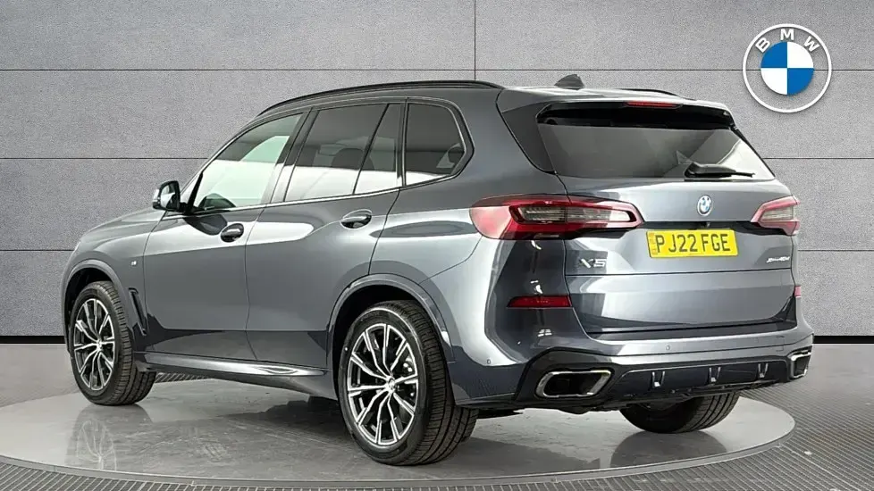 Usado BMW X5 M Sport 335 CV (246 kW) 2022 Gris SUV