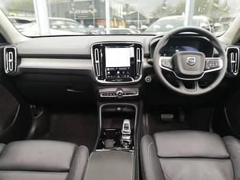 Used Volvo XC40 Ultra 163 HP (119 kW) 2025 Silver SUV