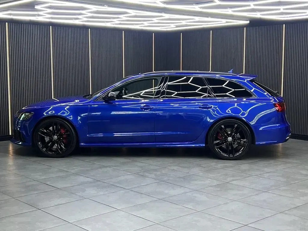 Used Audi RS6 Performance 605 HP (444 kW) 2017 Blue Estate