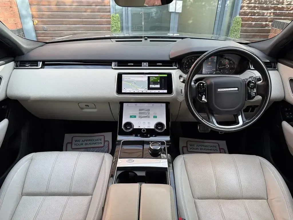 Used Land Rover Range Rover Velar R-Dynamic 180 HP (132 kW) 2017 Grey SUV