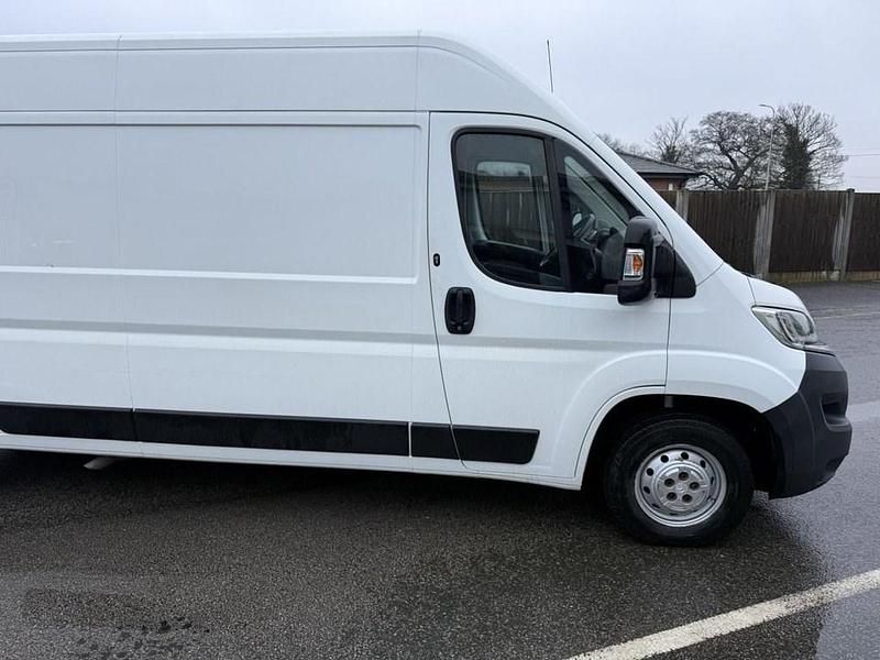 Used Citroën Relay 140 HP (102 kW) 2019 White Van