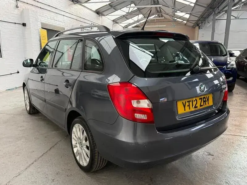 Used Skoda Fabia Elegance 105 HP (77 kW) 2012 Grey Estate