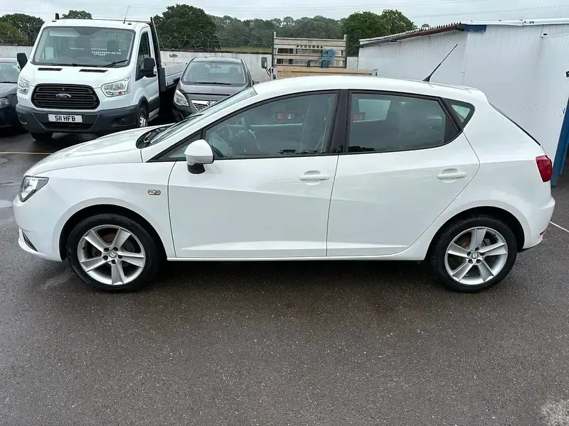 Used Seat Ibiza 85 HP (62 kW) 2013 White Hatchback