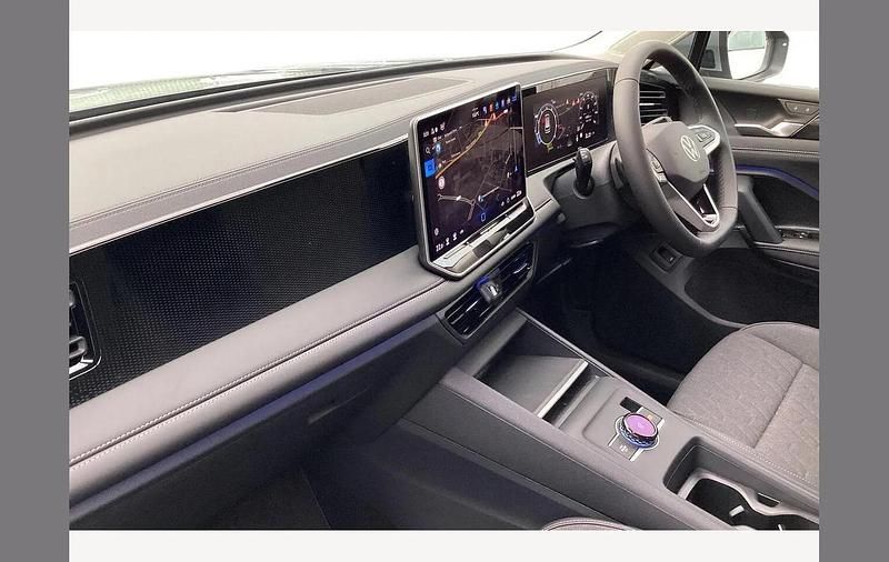 Begagnad VW Tiguan Match 150 HK (110 kW) 2025 Silver SUV