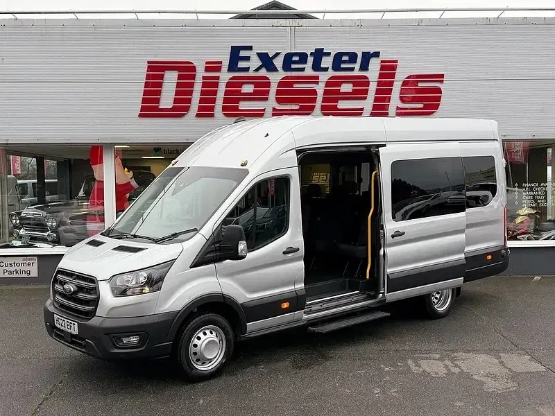 Usado Ford Transit 130 HP (95 kW) 2022 Prateado
