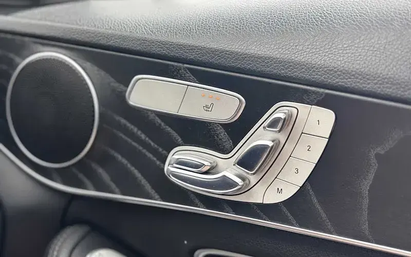 Used Mercedes C220 AMG line 170 HP (125 kW) 2017 White Estate
