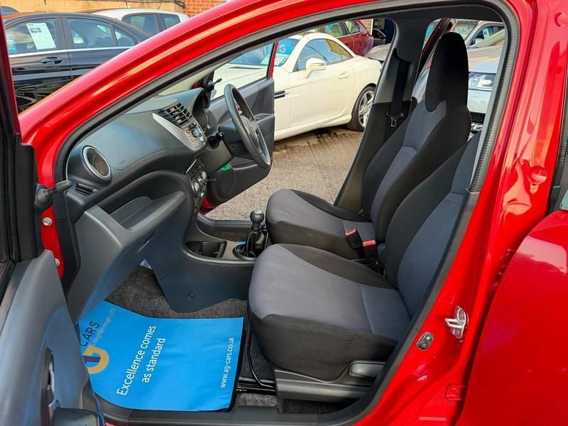 Used Suzuki Alto 68 HP (50 kW) 2014 Red Hatchback