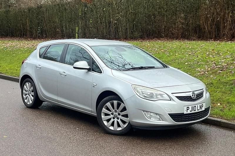 Used Vauxhall Astra 180 HP (132 kW) 2010 Silver Hatchback