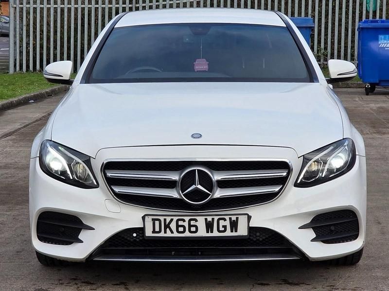 Used Mercedes E220 AMG line 194 HP (142 kW) 2016 White Sedan