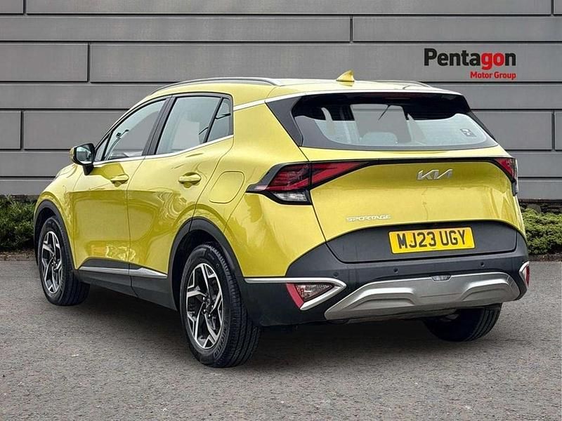 Used Kia Sportage 116 HP (85 kW) 2023 Yellow SUV