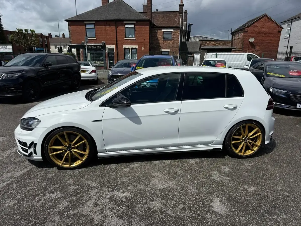 Used VW Golf VII R 295 HP (216 kW) 2015 White Hatchback