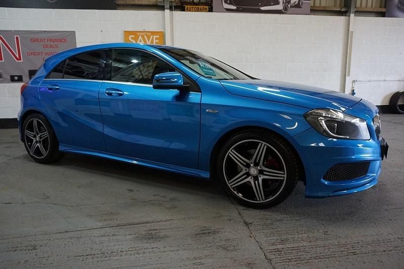 Used Mercedes A250 AMG 2014 Blue Hatchback