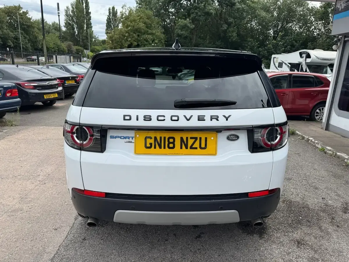 Used Land Rover Discovery Sport HSE 150 HP (110 kW) 2018 White SUV