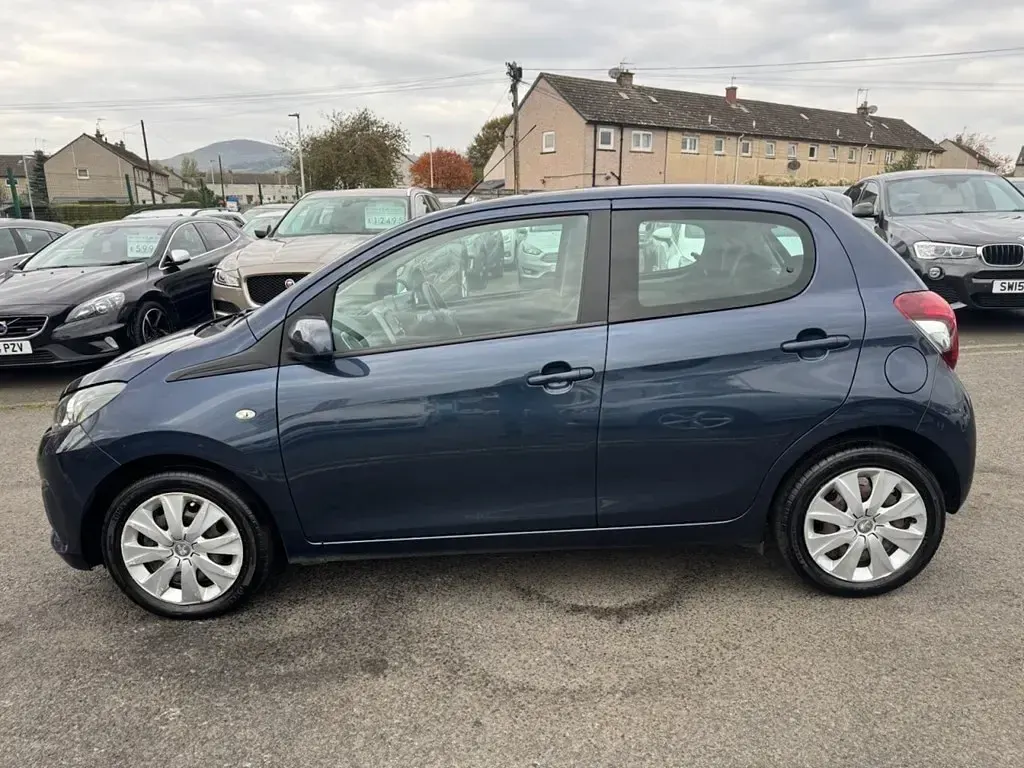 Used Peugeot 108 Active 68 HP (50 kW) 2016 Blue Hatchback