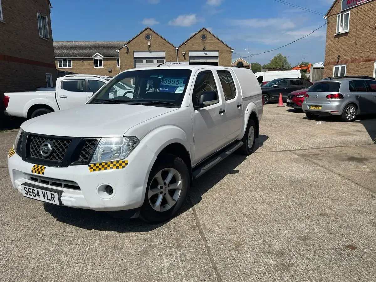 Used Nissan Navara Visia 2015 White Pickup
