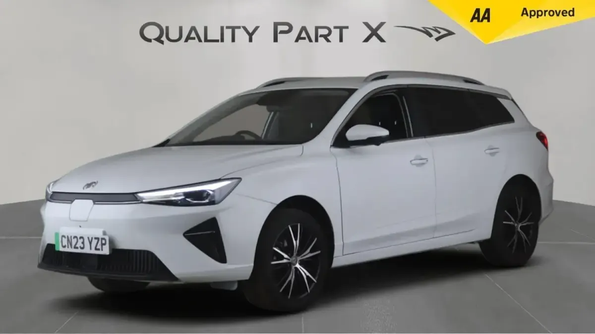 Käytetty MG MG5 EV Trophy 114 kW (156 HP) 2023 Valkoinen Farmari