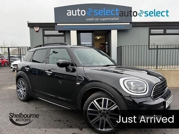 Black Used 2023 Mini Cooper Countryman Comfort SUV | £21,245 (Good price) - Image 1/3
