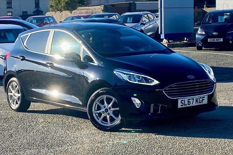 Used Ford Fiesta Zetec 85 HP (62 kW) 2017 Black Hatchback