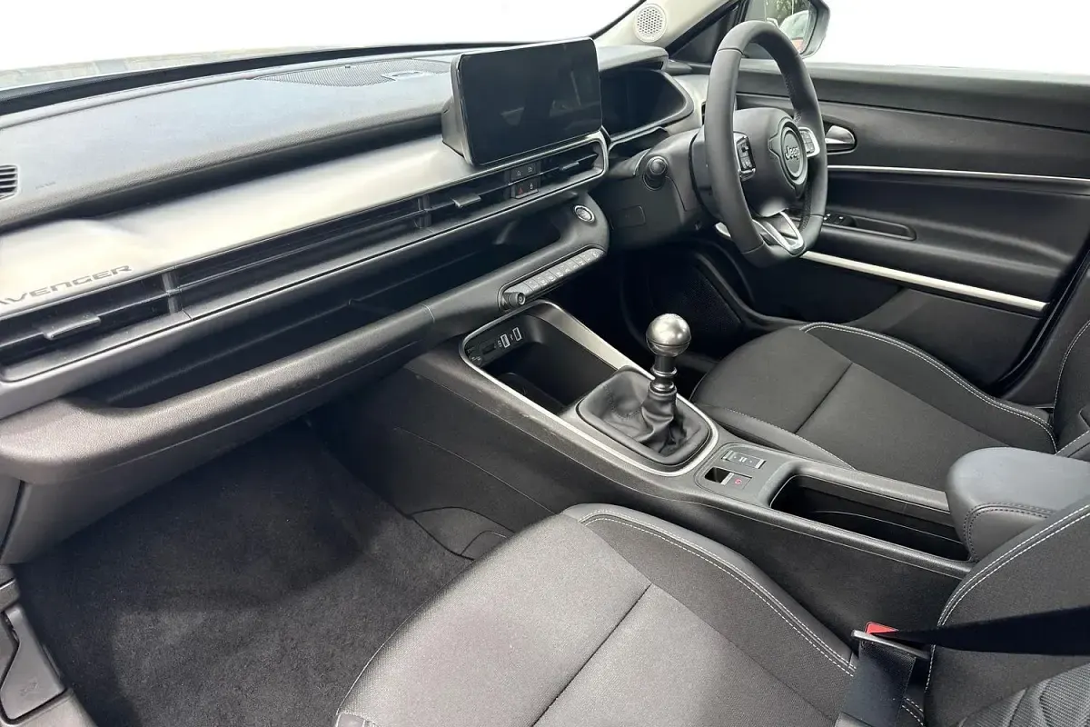 Used Jeep Avenger Summit 100 HP (73 kW) 2025 Grey SUV