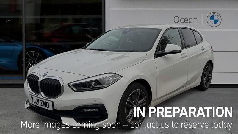 Used BMW 116 Sport Line 114 HP (83 kW) 2021 White Hatchback