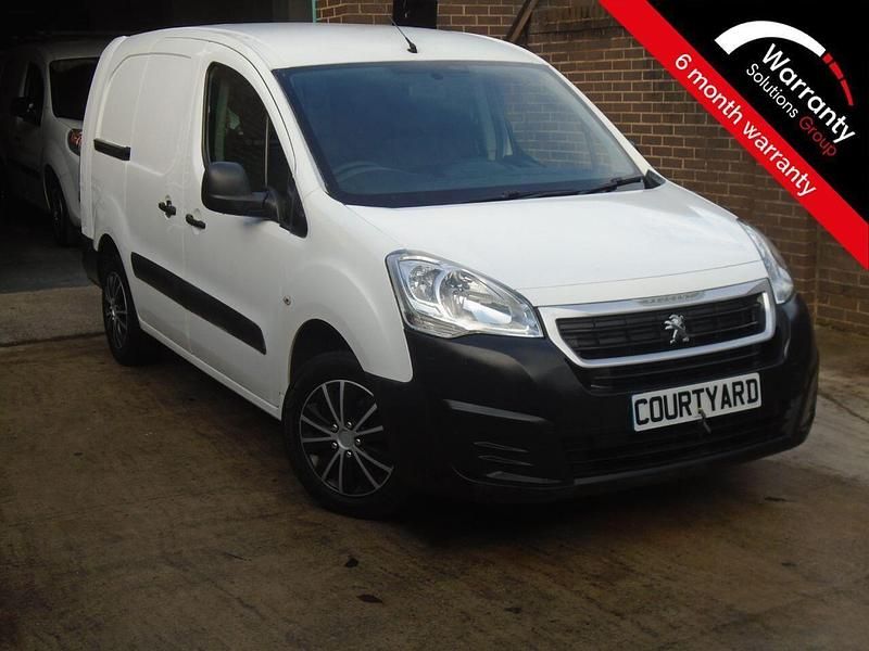 Used Peugeot Partner S 2015 White MPV