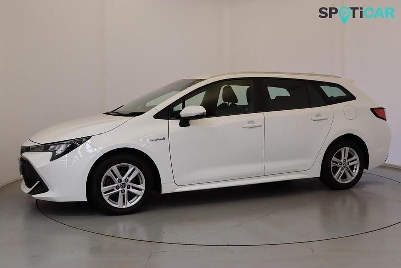 White Used 2020 Toyota Corolla Estate | £13,999 (Good price) - Image 1/4