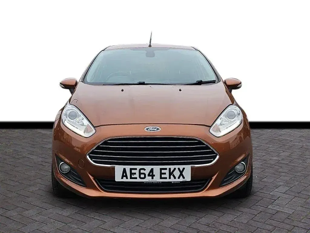 Used Ford Fiesta Titanium X 95 HP (69 kW) 2014 Yellow Hatchback