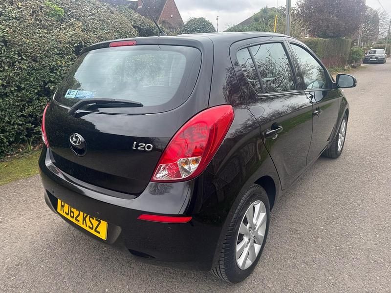 Used Hyundai i20 Active 101 HP (74 kW) 2012 Diamond Hatchback