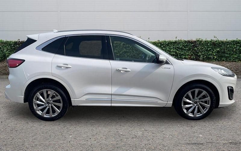 Usado Ford Kuga Vignale 190 HP (139 kW) 2023 SUV