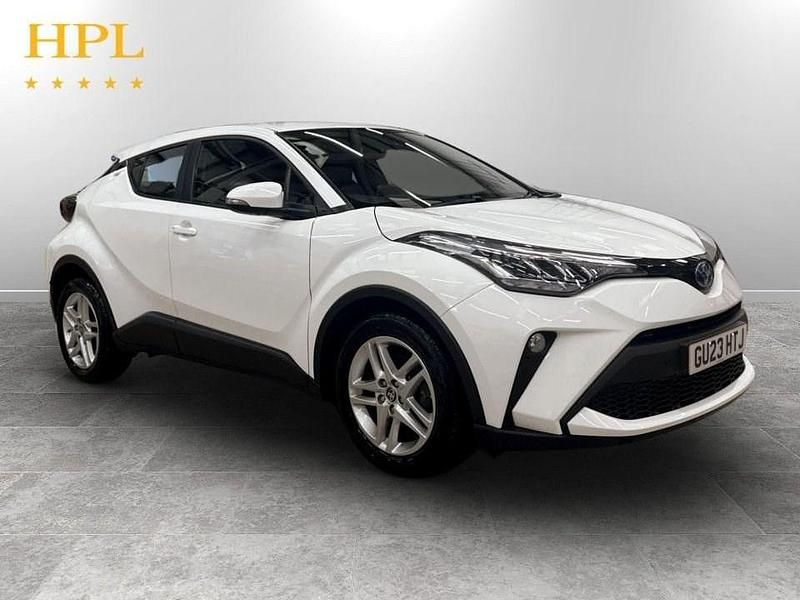 Used Toyota C-HR 122 HP (89 kW) 2023 White SUV