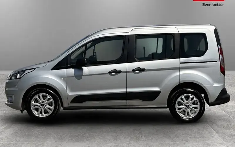 Used Ford Tourneo Connect Zetec 120 HP (88 kW) 2021 MPV
